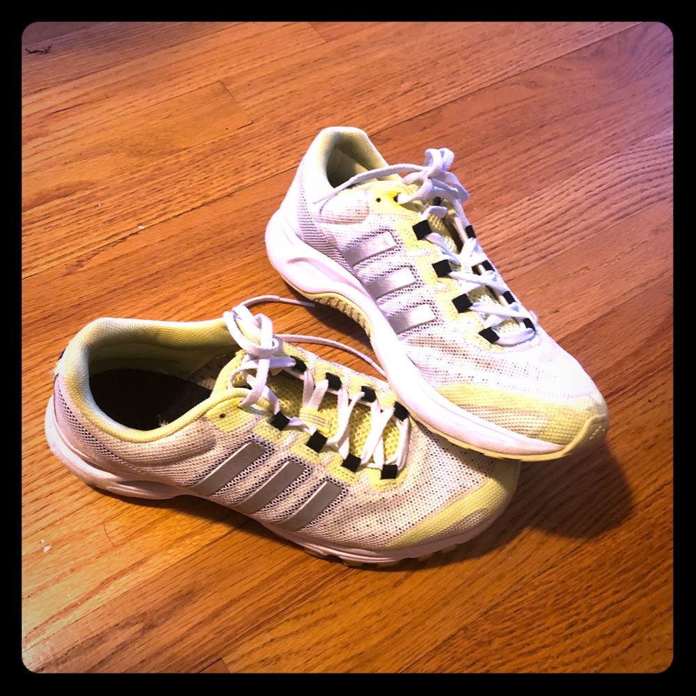 Adidas Sneakers